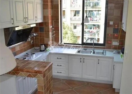 廚房瓷磚如何選購 廚衛(wèi)瓷磚選購技巧_左右手平臺(tái)