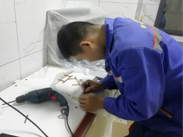 左右手櫥柜類(lèi)安裝師傅1 左右手櫥柜類(lèi)安裝師傅1