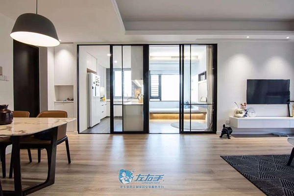 學(xué)會廚房玻璃推拉門安裝方法，讓廚房明亮又通透