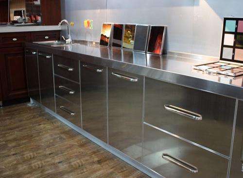 不銹鋼廚房櫥柜如何安裝，優(yōu)缺點如何？