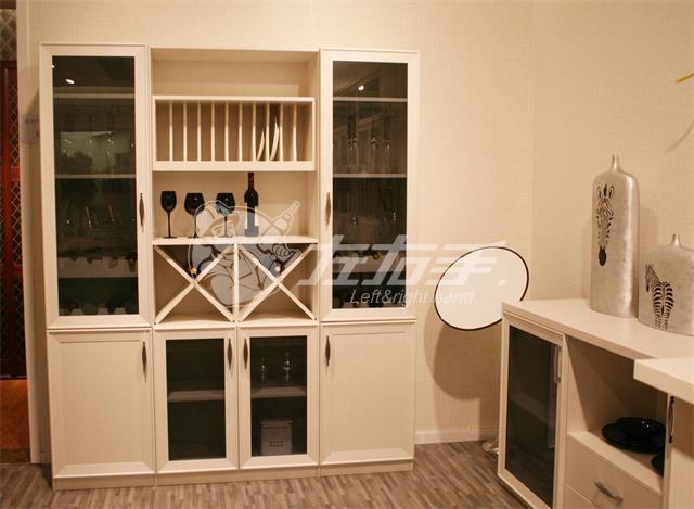 成品家具和定制家具哪個(gè)好？