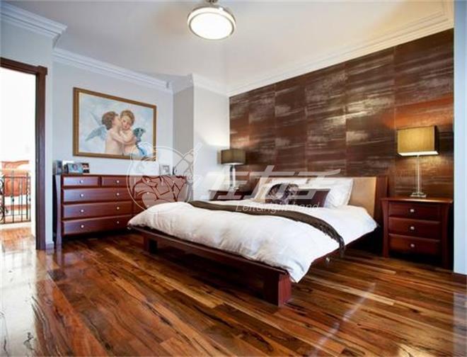 實木復合地板的優(yōu)缺點 實木復合地板的優(yōu)缺點