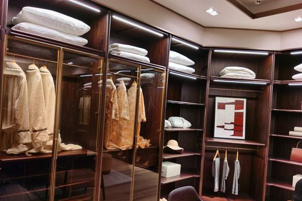 時尚家居裝修設計，定制家居時尚服務行業(yè)