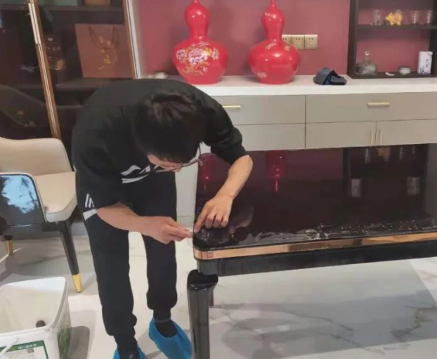 紅木擺件的種類(lèi)：紅木家具冬季的保養(yǎng)方法？