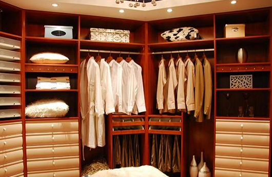 實木家具十大品牌，實木家具之衣帽間定制價格是多少？