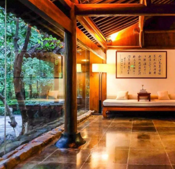 成都金星紫檀：紅木家具擺放大有講究，各類家具各有“千秋”