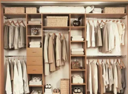 如何加盟定制衣柜：定制衣柜如何避坑及怎樣定制衣柜更有高級感？