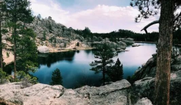 辦公空間室內(nèi)設(shè)計，如何實現(xiàn)全新的辦公空間設(shè)計理念?