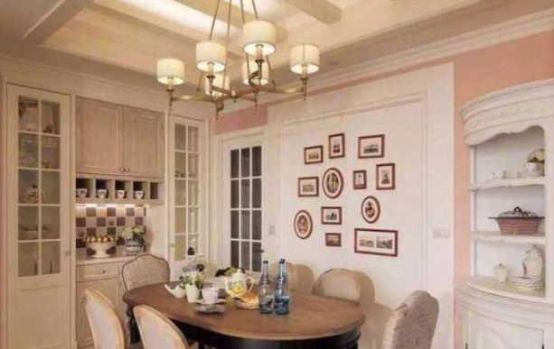 酒柜隔斷設(shè)計(jì)圖，靠墻酒柜有什么作用？