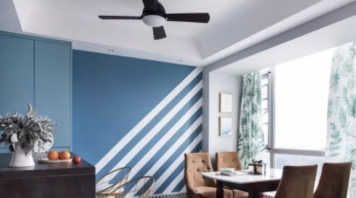 臥室可愛墻紙：墻紙、硅藻泥、乳膠漆哪個(gè)好？差別原來(lái)這么大！