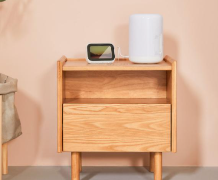 臥室設(shè)計(jì)效果圖：臥室床頭柜怎么選，8H實(shí)木無線充電床頭柜體驗(yàn)