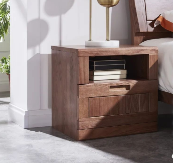 【裝修風(fēng)水禁忌】床頭柜風(fēng)水禁忌，這樣擺家運(yùn)不好！