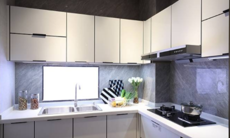 【新型實(shí)木櫥柜門板】好櫥柜難選?六招教你挑到高性價(jià)比櫥柜!