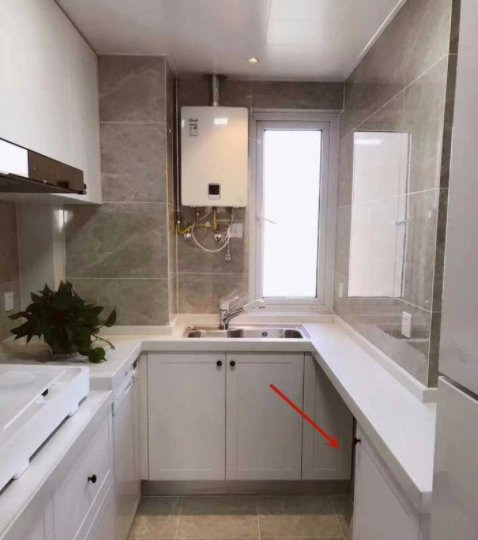 廚房櫥柜裝修效果圖，裝修買櫥柜都有哪些坑？