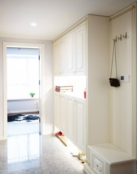 上海全屋定制家具加盟：最適合懸空設(shè)計(jì)的定制家具，顏值高還好打掃衛(wèi)生