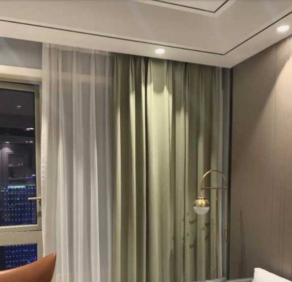 定做窗簾加工：家裝新做的窗簾含有甲醛嗎？