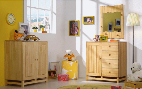 【兒童組合家具加盟】挑選合適的兒童實(shí)木家具，該留意什么？