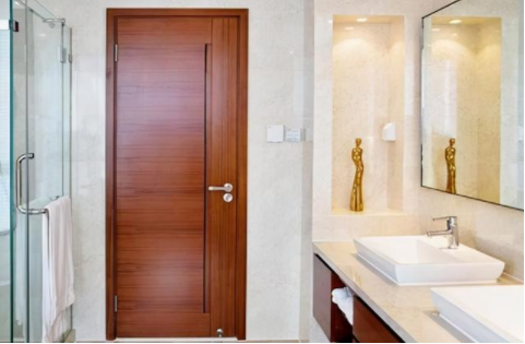 【浴室推拉門】浴室門是鋁合金的好還是木門的好？